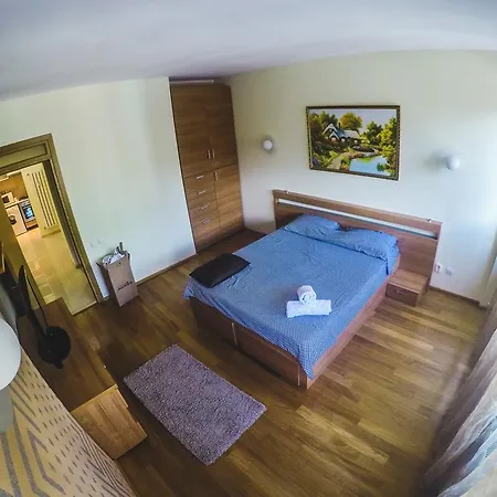 Romana Square Apartment